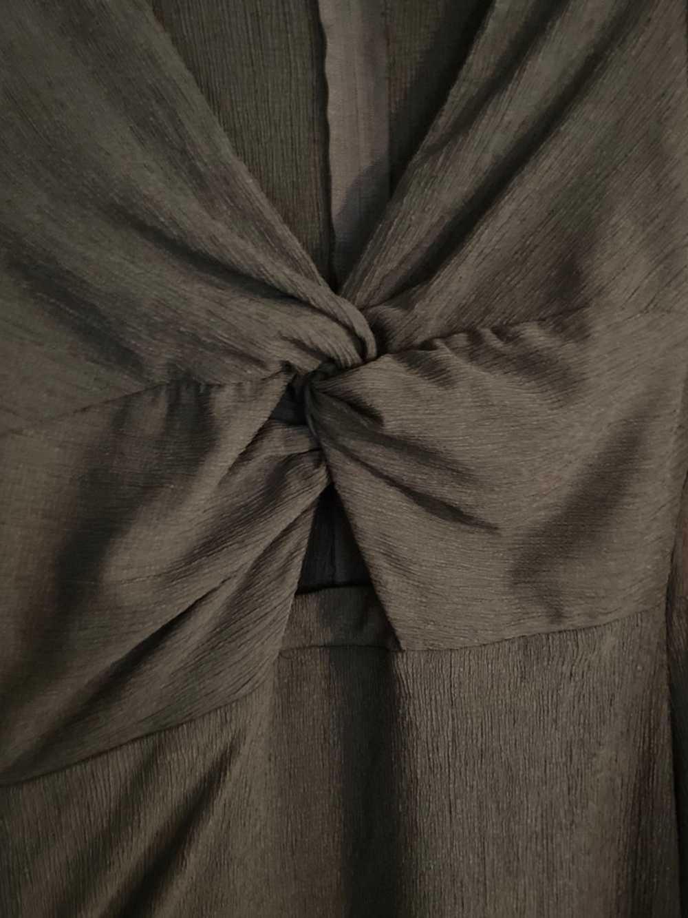 Francesca’s Long Sleeve Midi dress with front keyhole - Picture 4 of 6